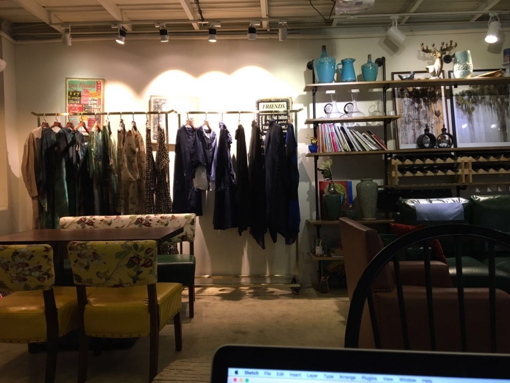 在奇妙的咖啡店与奇妙的人度过的奇妙半天
