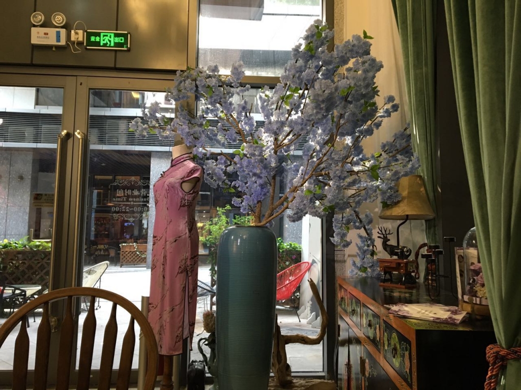 在奇妙的咖啡店与奇妙的人度过的奇妙半天